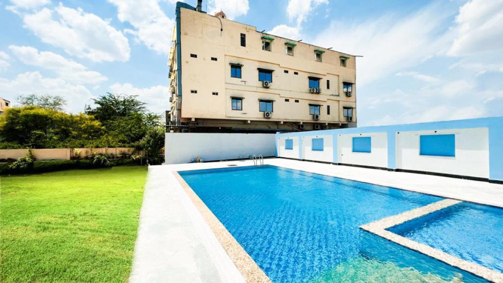 Hotel The Mewar Dabok Exterior photo